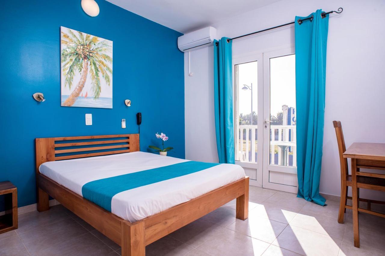 Hotel Cap Sud Сен-Пиер Екстериор снимка